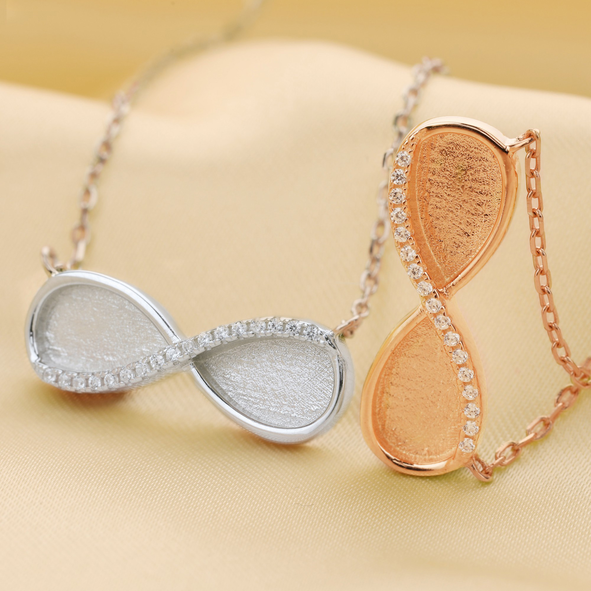 Keepsake Mother Milk Resin Inf - огляд і ціна Bezels Set Pendant